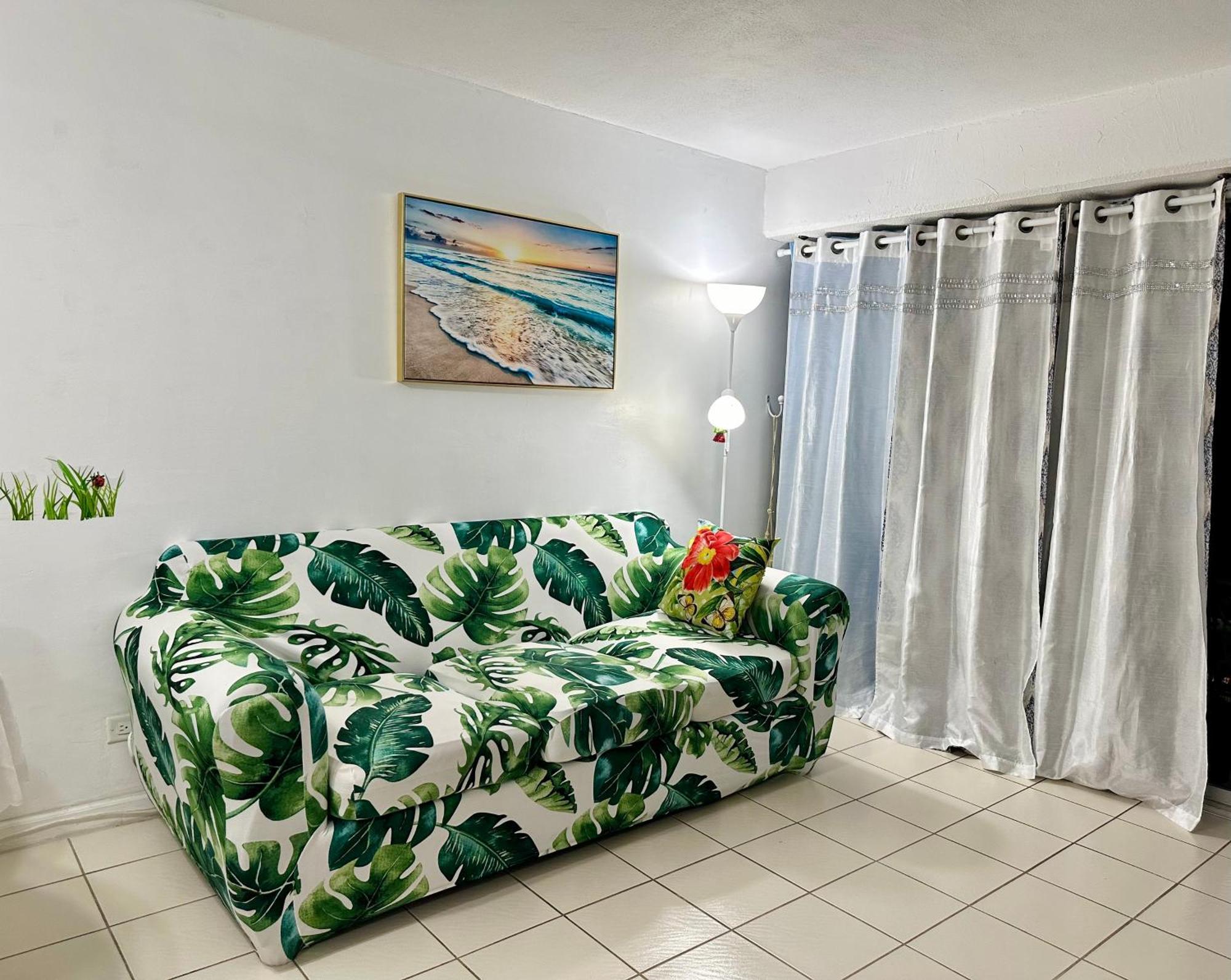 Waikiki 2 Bedrooms, 1 Bath, Free Parking, Sleep 6 Honolulu Buitenkant foto