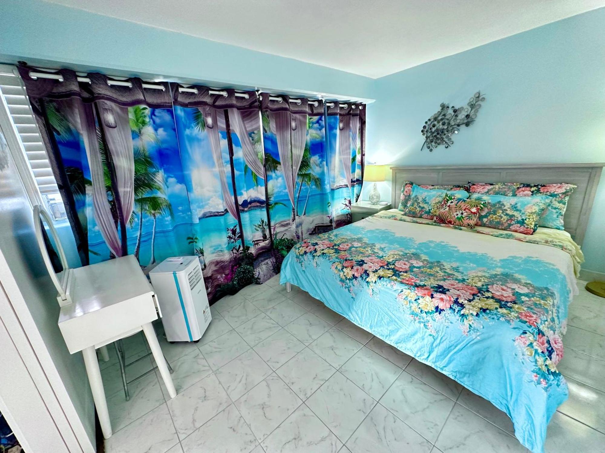 Waikiki 2 Bedrooms, 1 Bath, Free Parking, Sleep 6 Honolulu Buitenkant foto