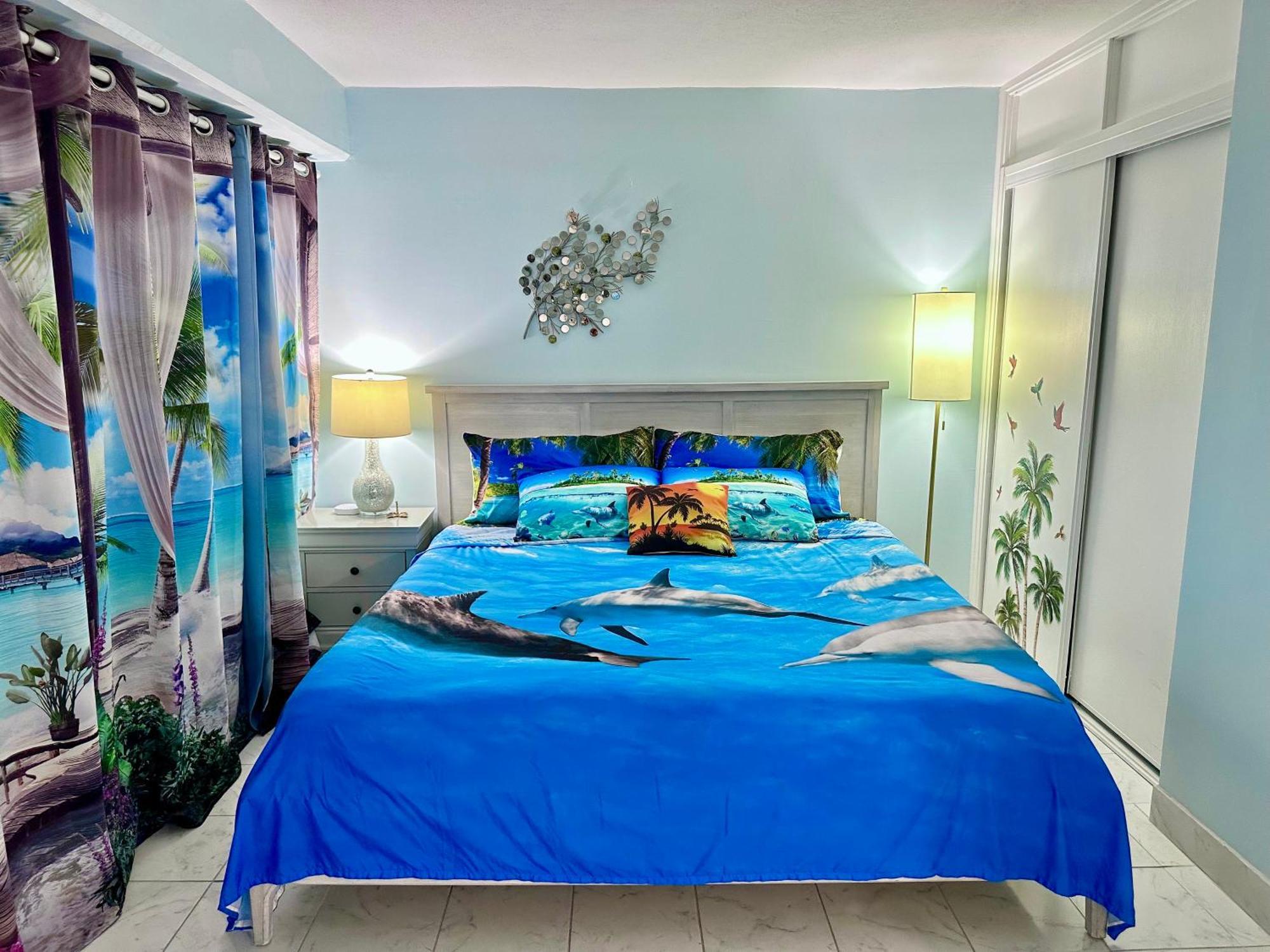 Waikiki 2 Bedrooms, 1 Bath, Free Parking, Sleep 6 Honolulu Buitenkant foto